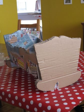 Berceau en papier mâché