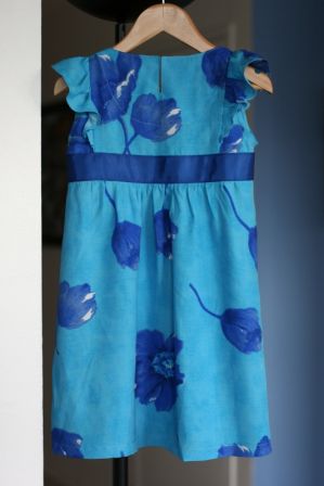 Robe à manches volantées (Petites filles modèles)